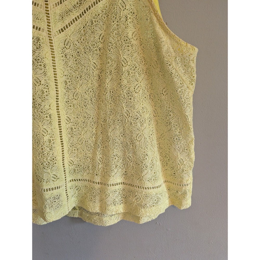 ASTR the Label Open Knit Yellow Floral Lace Sleeveless Top Keyhole Back Sunny - Picture 5 of 9